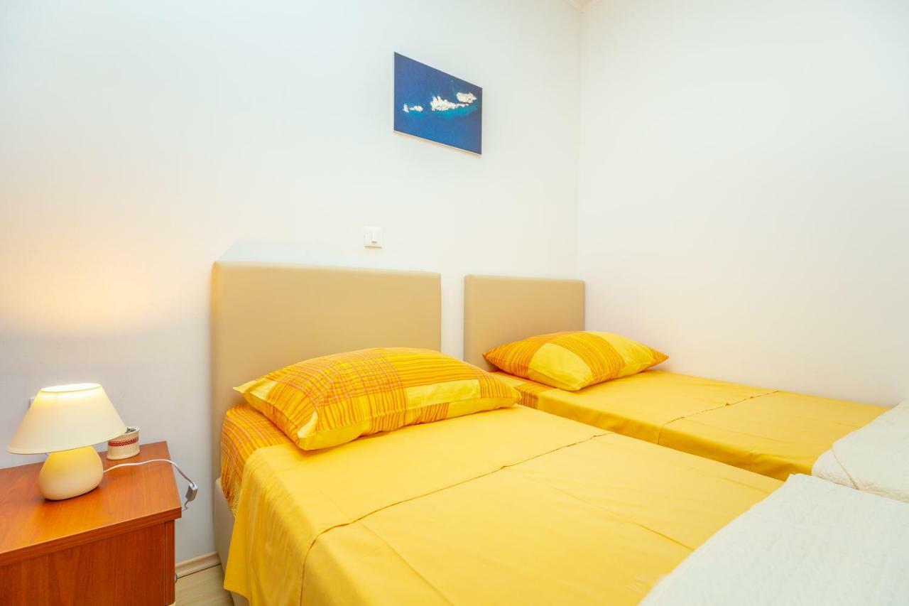 Apartments Vesna 챠브타트 외부 사진
